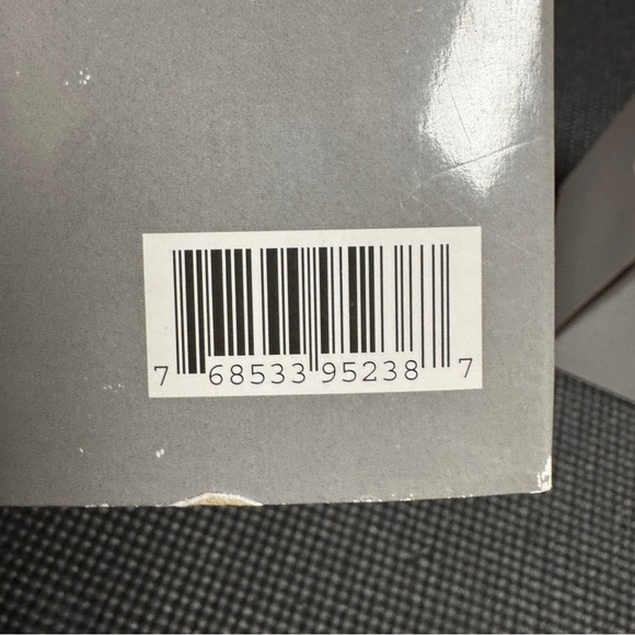 Verilux Full Spectrum Book and Travel Light 2 Level Brightness Protective Case - Picture 5 of 11